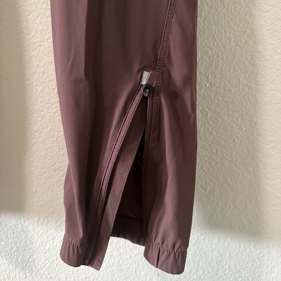 All in Motion Men’s draw string athletic pants - Picture 5 of 7